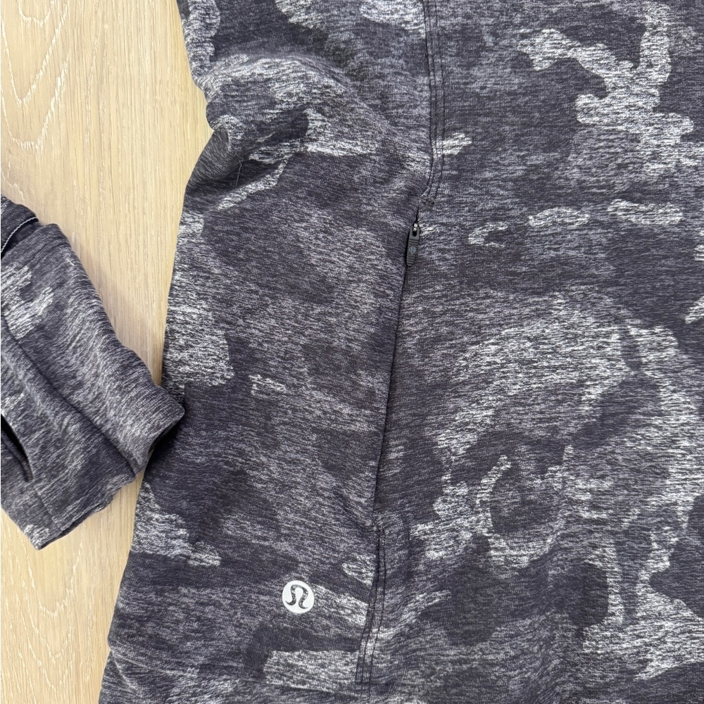 Women's Lululemon Camouflage Long Sleeve Top - Picture 3 of 4